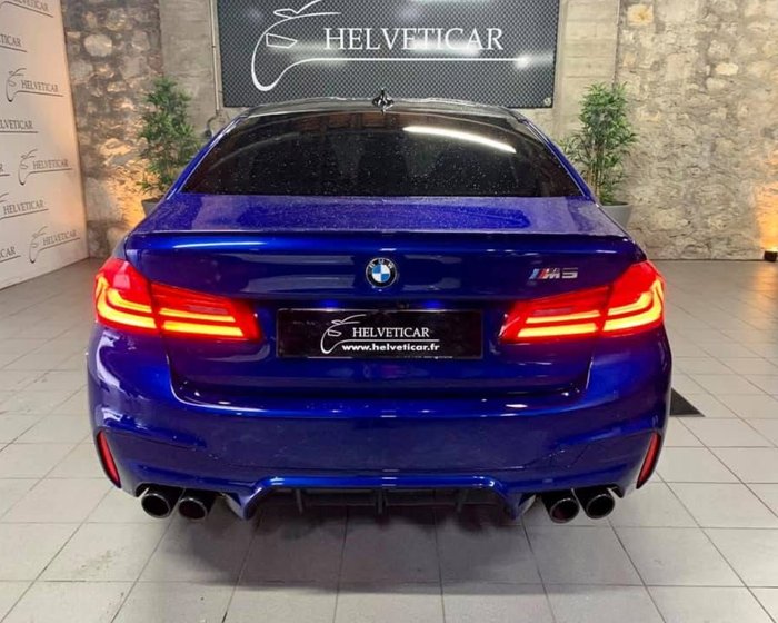 BMW M5 Competition bleu Marina