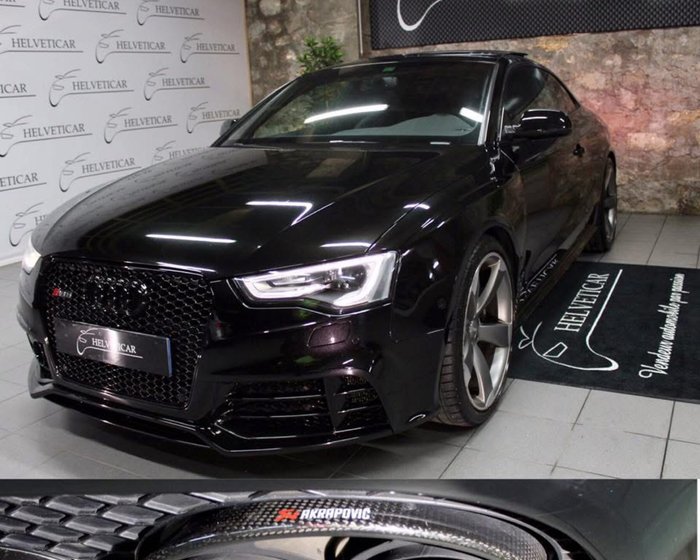 Audi RS5 Coupé noir + échappement Akrapovic